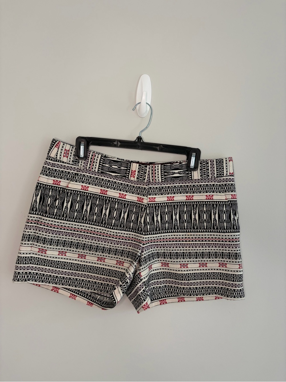 Artisan Ny Black and White Geometric Shorts with Red Accents